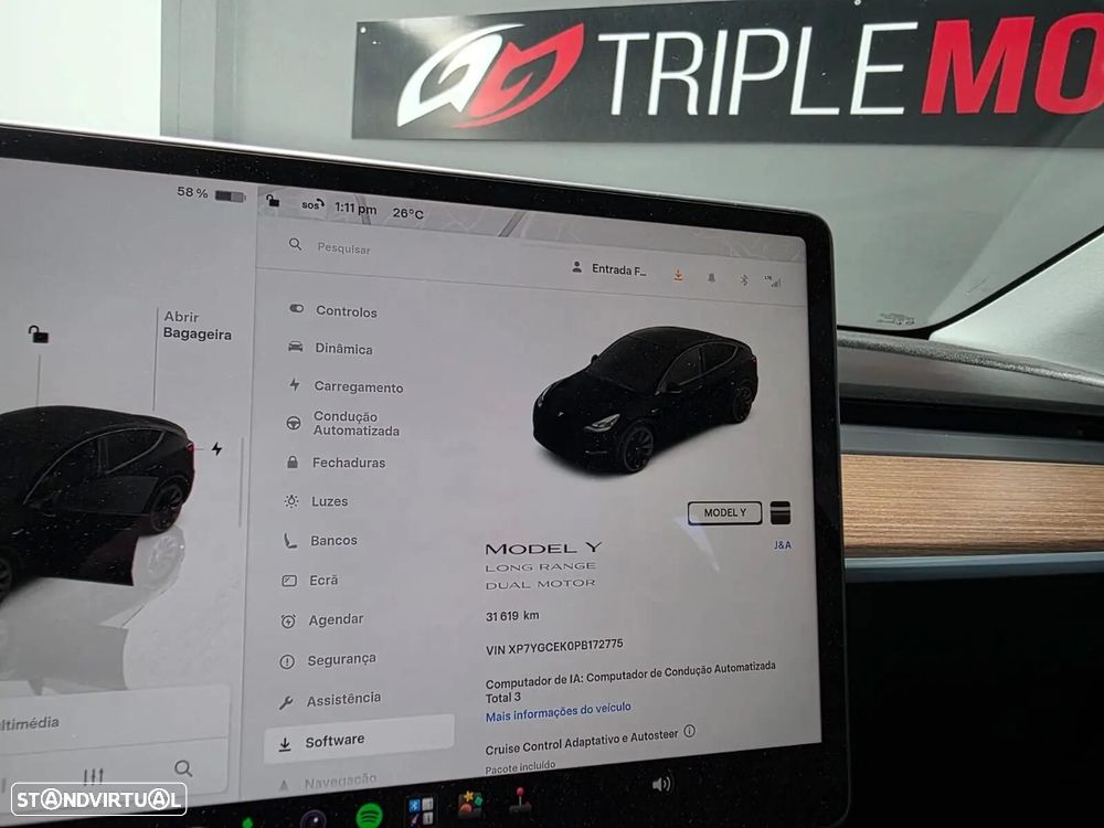 Tesla Model Y Long Range Dual Motor AWD - 12