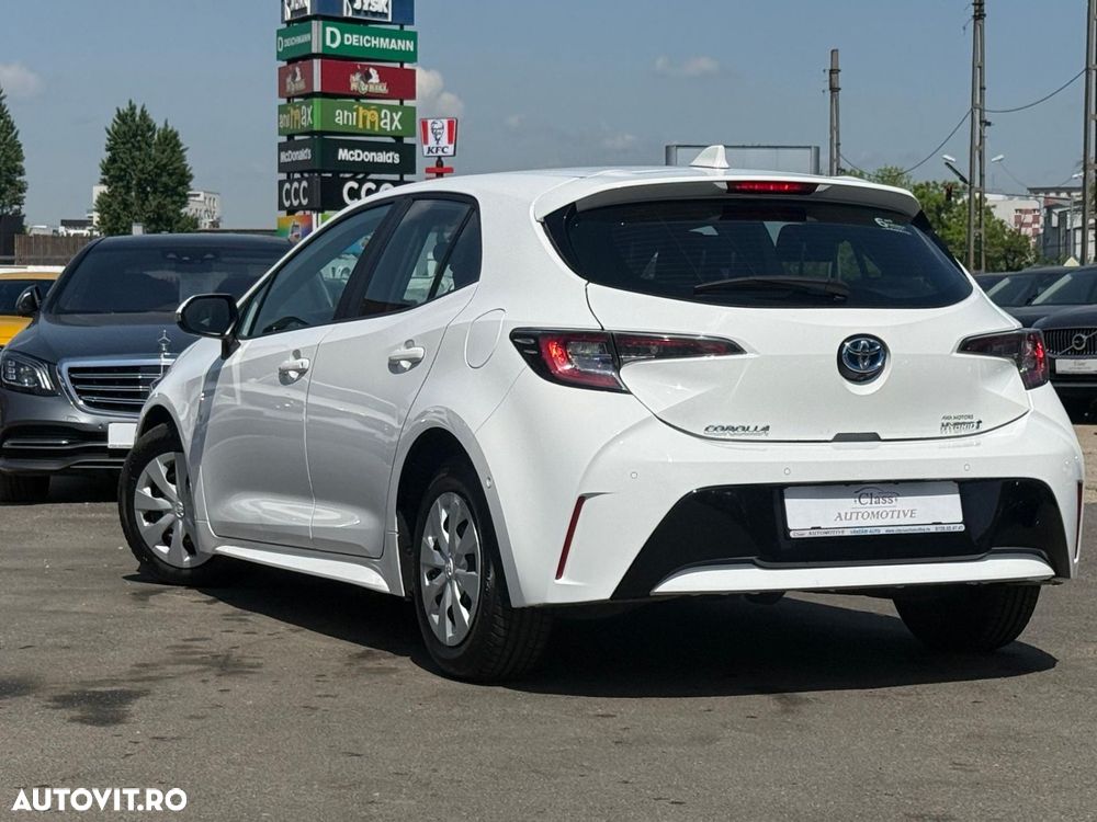 Toyota Corolla 1.8 HSD Business - 23