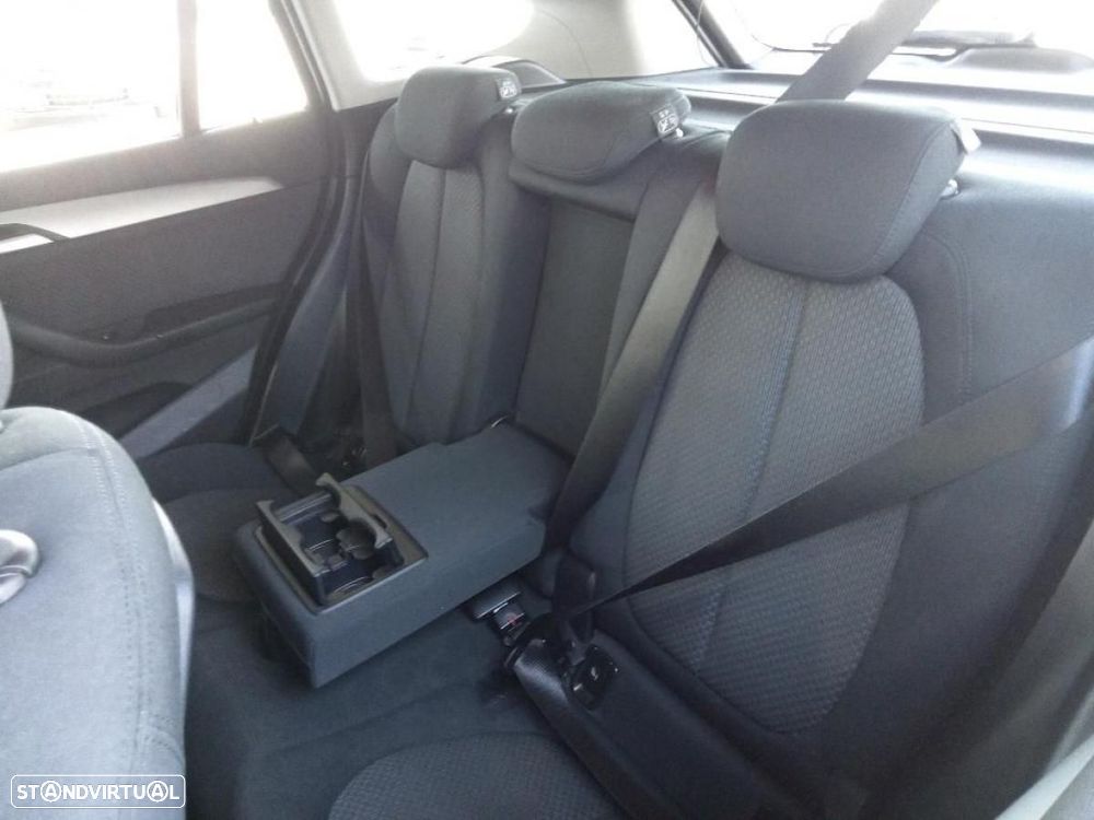 BMW X1 16 d sDrive Auto - 4