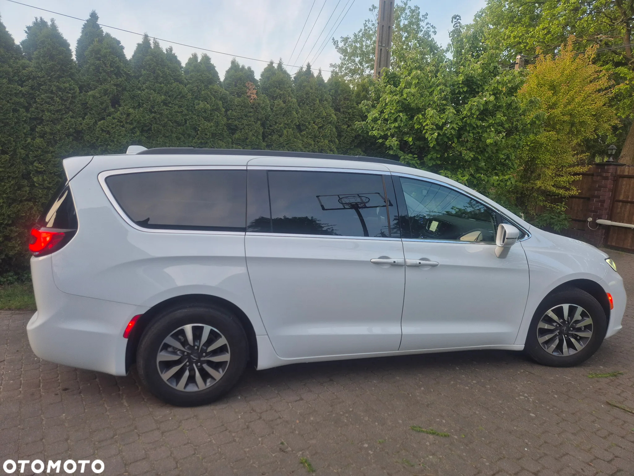 Chrysler Pacifica - 11