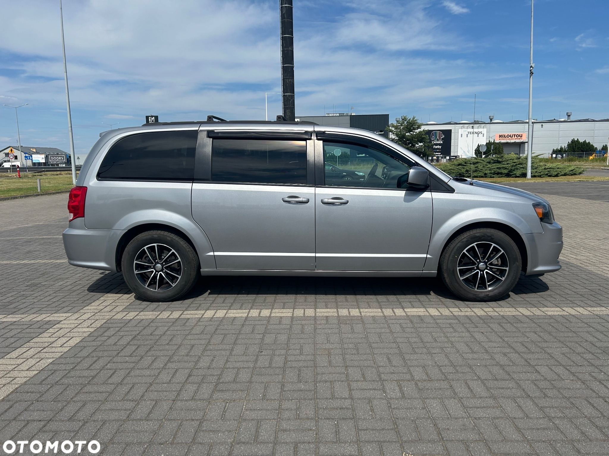 Dodge Grand Caravan - 5