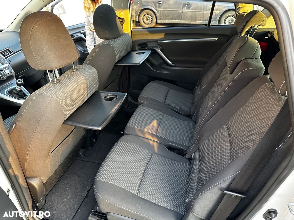 Toyota Verso - 7