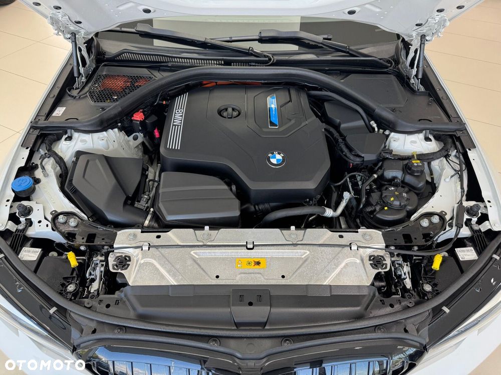 BMW Seria 3 320e Sport Line - 20