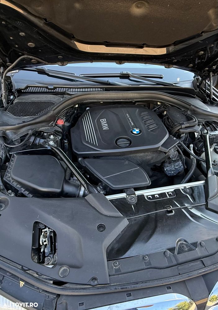 BMW Seria 5 520d xDrive Touring Aut. - 9
