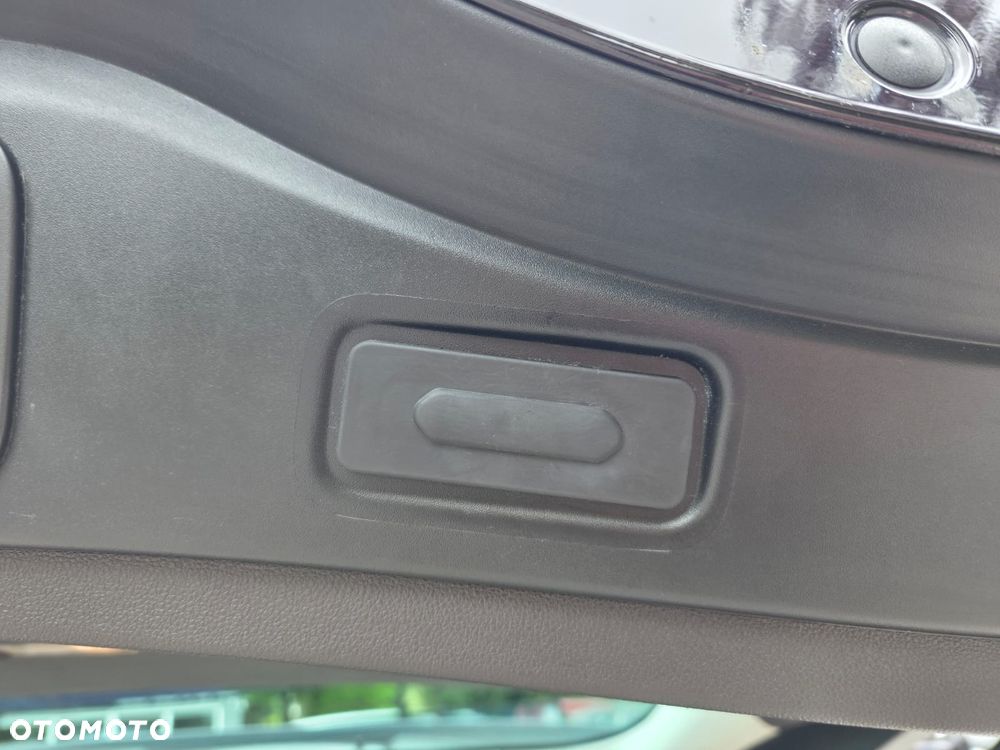 Renault Espace 1.6 dCi Energy Initiale Paris EDC - 36