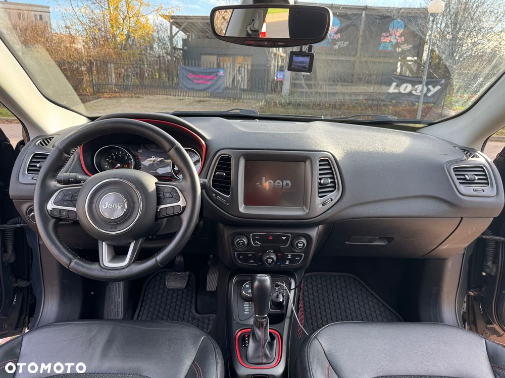 Jeep Compass - 16