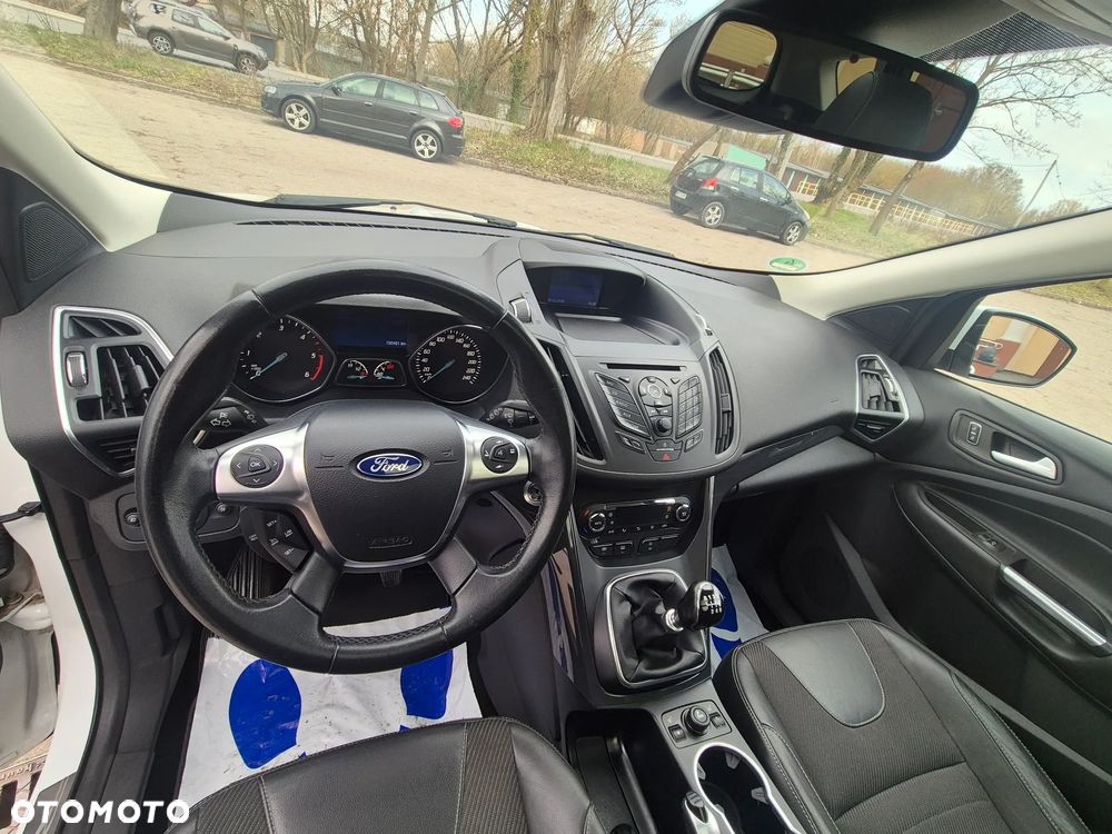 Ford Kuga 2.0 TDCi 4x4 Titanium - 17