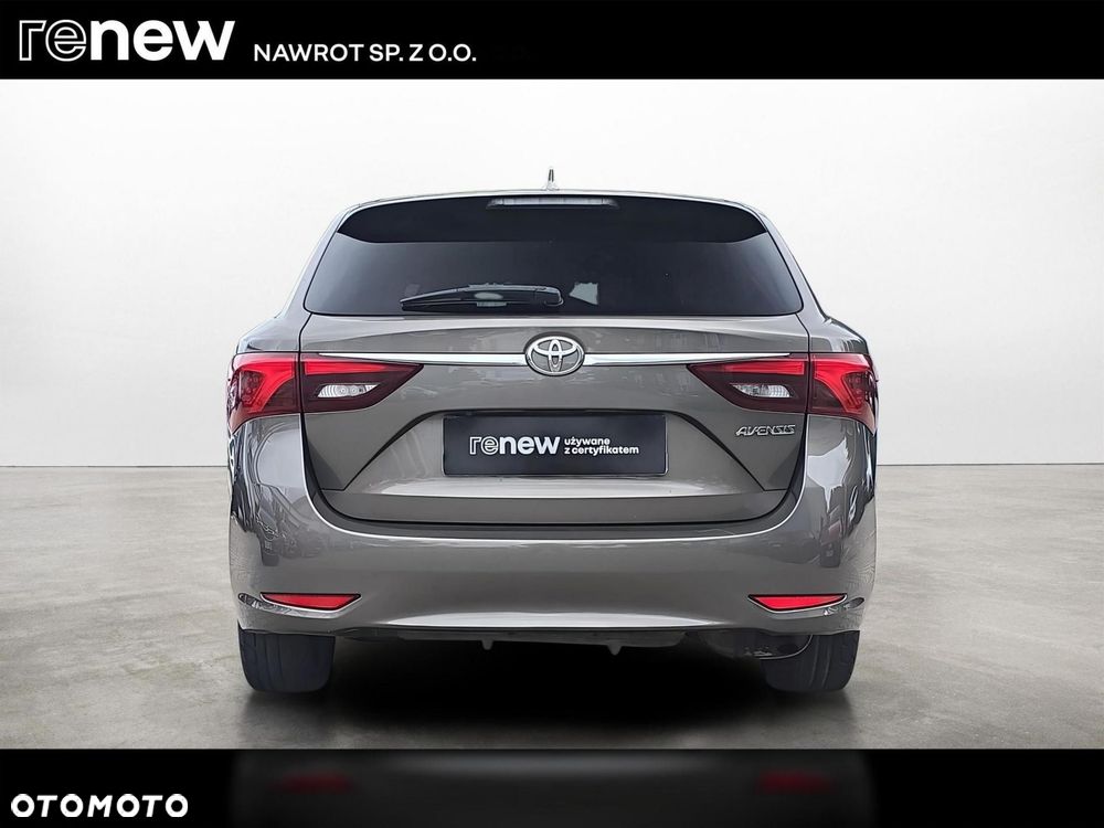 Toyota Avensis - 4