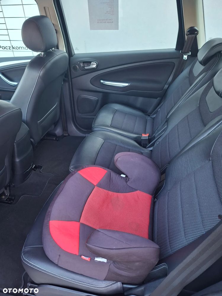 Ford S-Max - 10