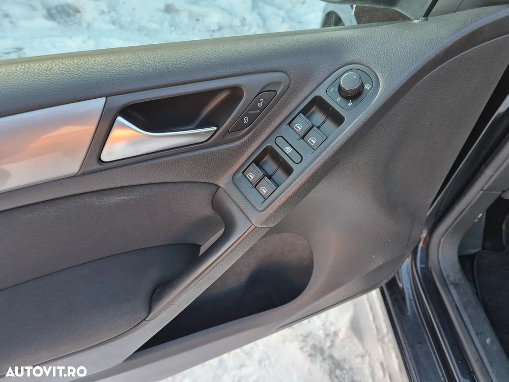 Volkswagen Golf - 13