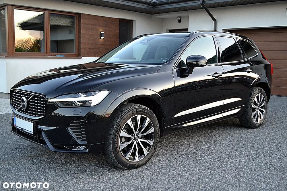 Volvo XC 60 B4 D Plus Dark - 3