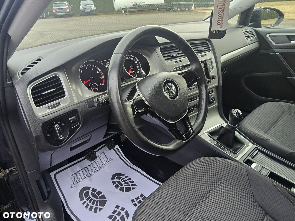 Volkswagen Golf - 18