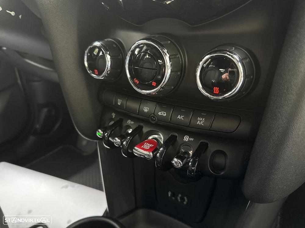MINI 5 Portas One D - 16
