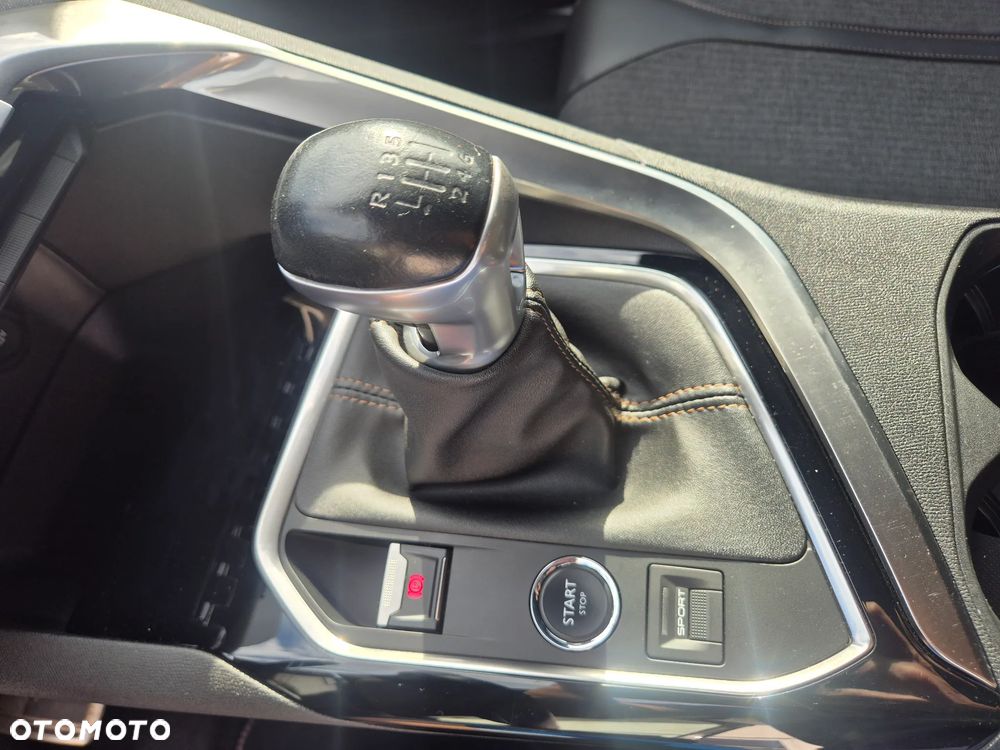 Peugeot 3008 - 23