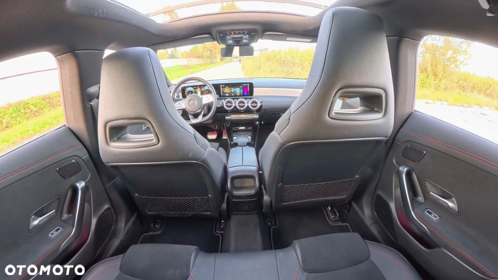 Mercedes-Benz CLA 200 AMG Line 7G-DCT - 23
