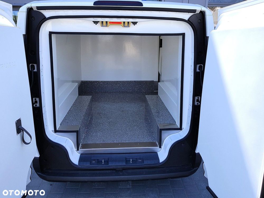 Kia PV5 71.2kWh - 12