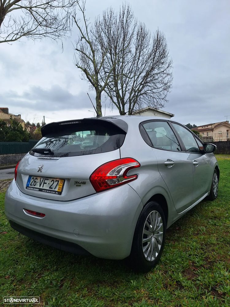 Peugeot 208 e-HDi 68 EGS5 Stop&Start Active - 5