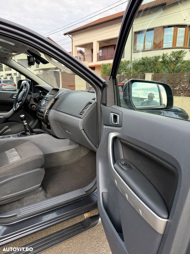 Ford Ranger Pick-Up 4x4 Cabina Dubla XLT - 13
