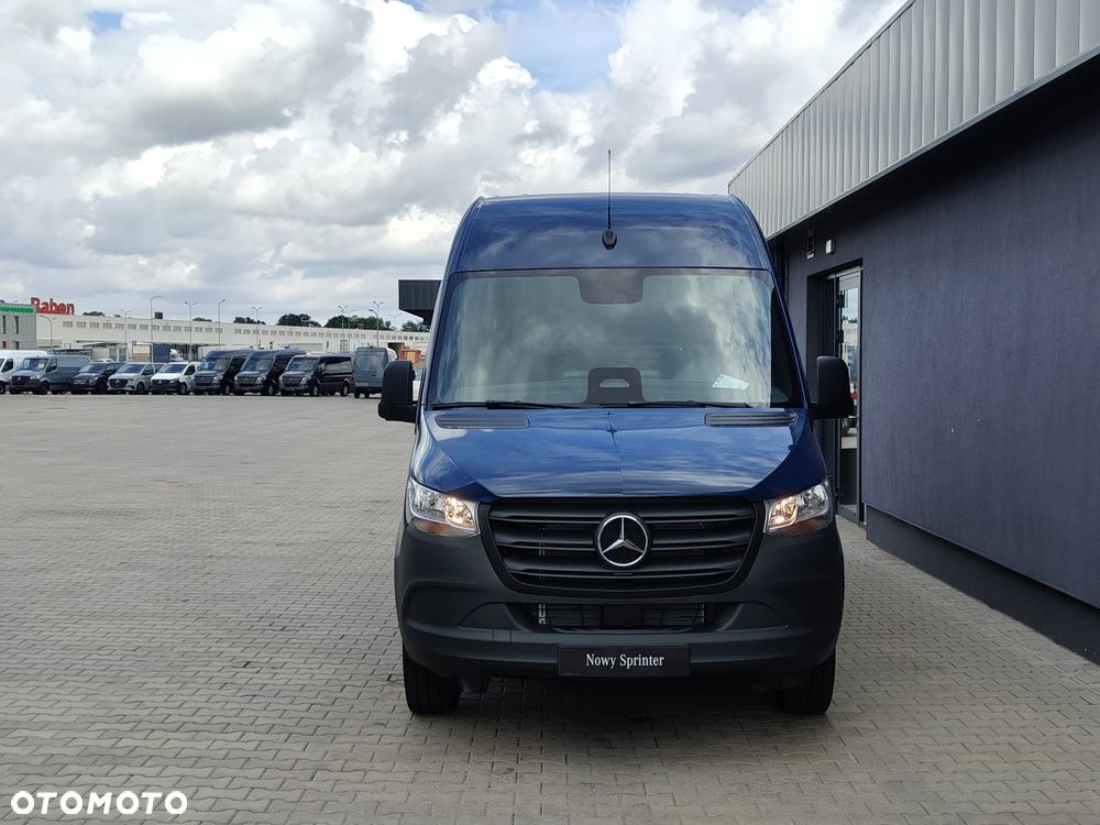 Mercedes-Benz Sprinter - 4