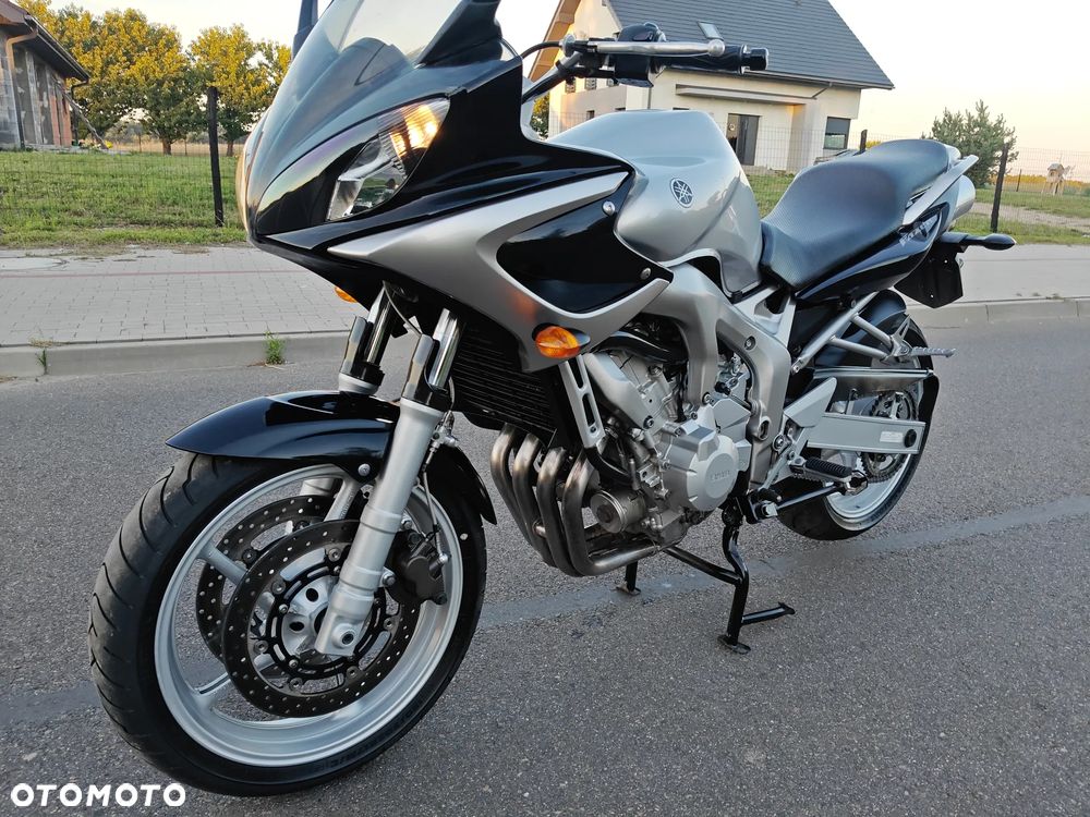 Yamaha FZ6 - 4