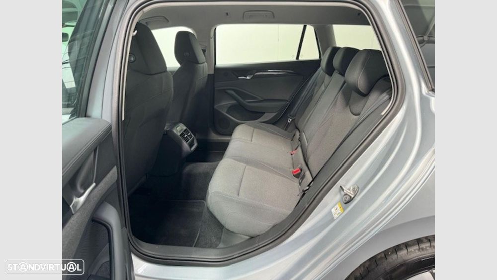 VW Passat Variant 1.5 TSI eHybrid DSG - 17