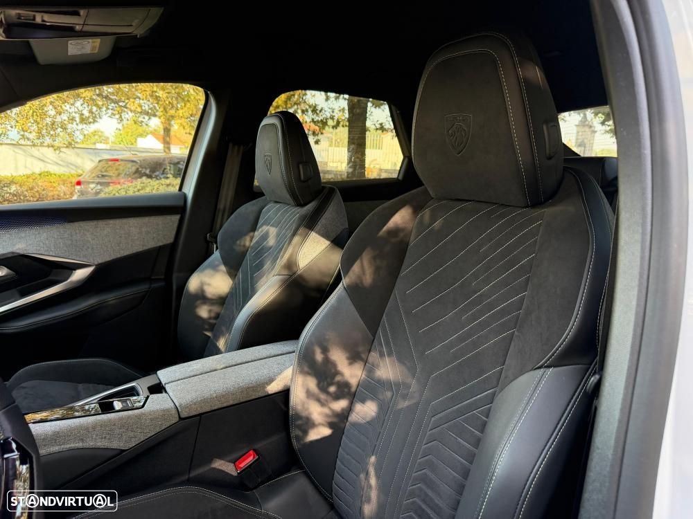 Peugeot E-3008 73 kWh GT - 9