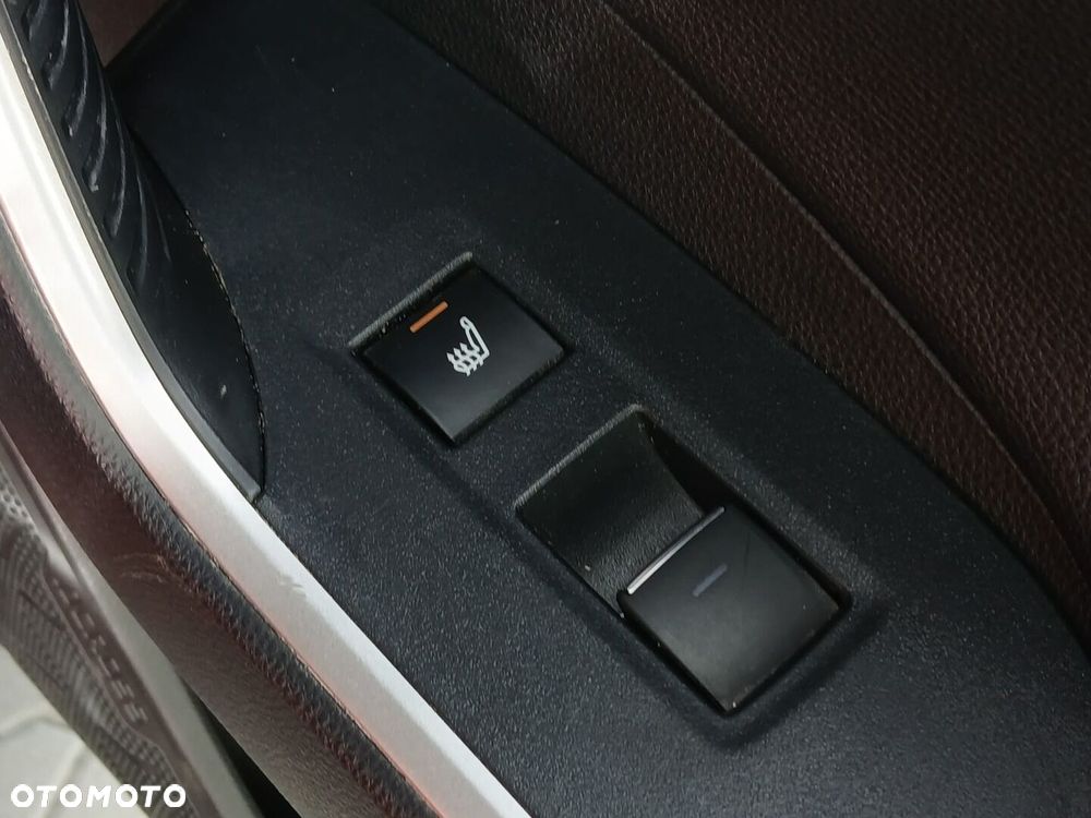 Suzuki Across 2.5 Plug-in Hybrid Elegance 4WD CVT - 37