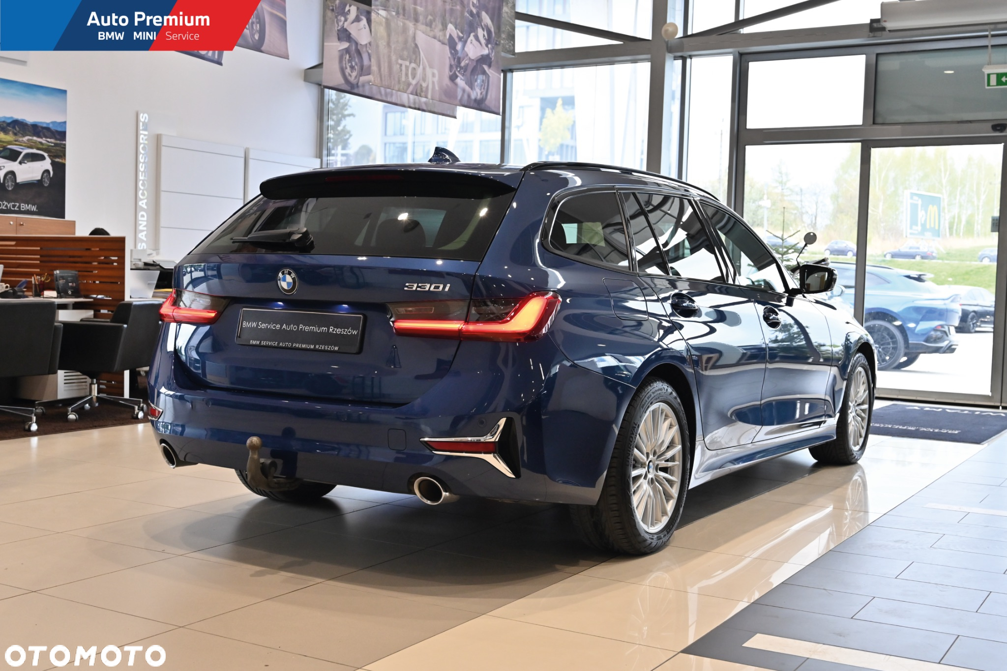 BMW Seria 3 330i Luxury Line - 17