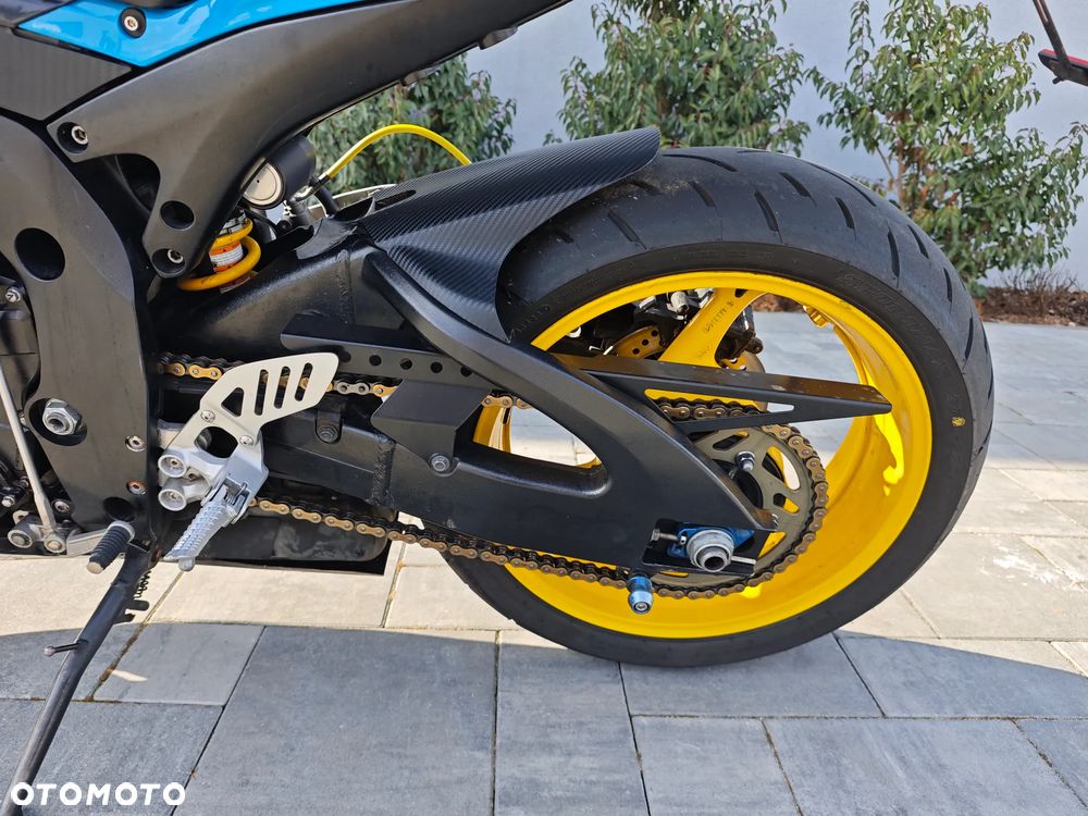 Suzuki GSX-R - 10