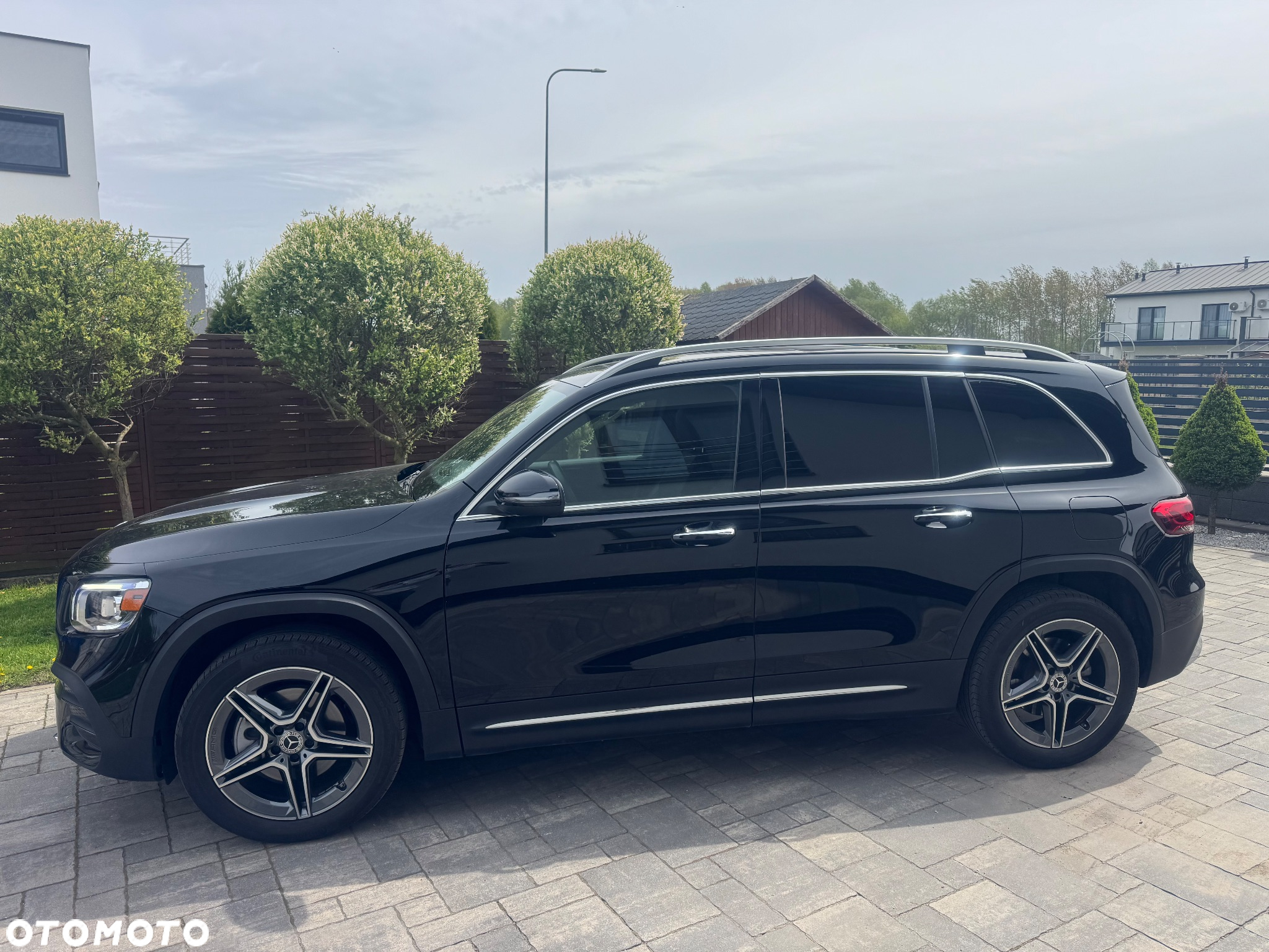 Mercedes-Benz GLB 250 4-Matic AMG Line 8G-DCT - 3