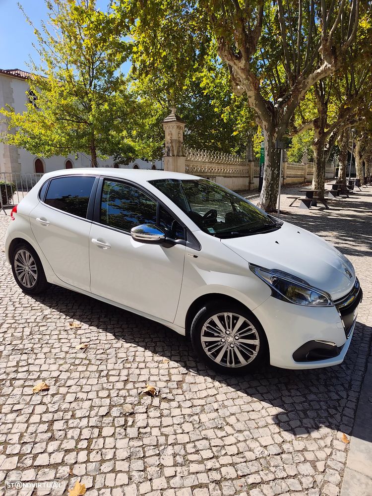 Peugeot 208 1.2 PureTech Style - 9