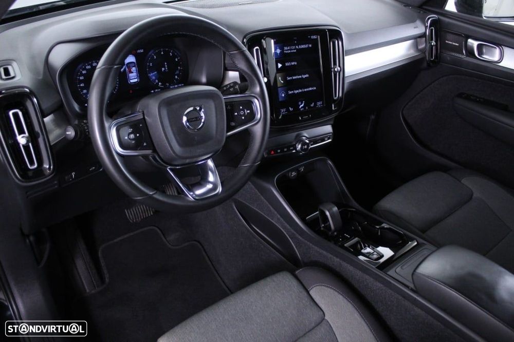 Volvo XC 40 1.5 T2 Plus Dark Auto - 31