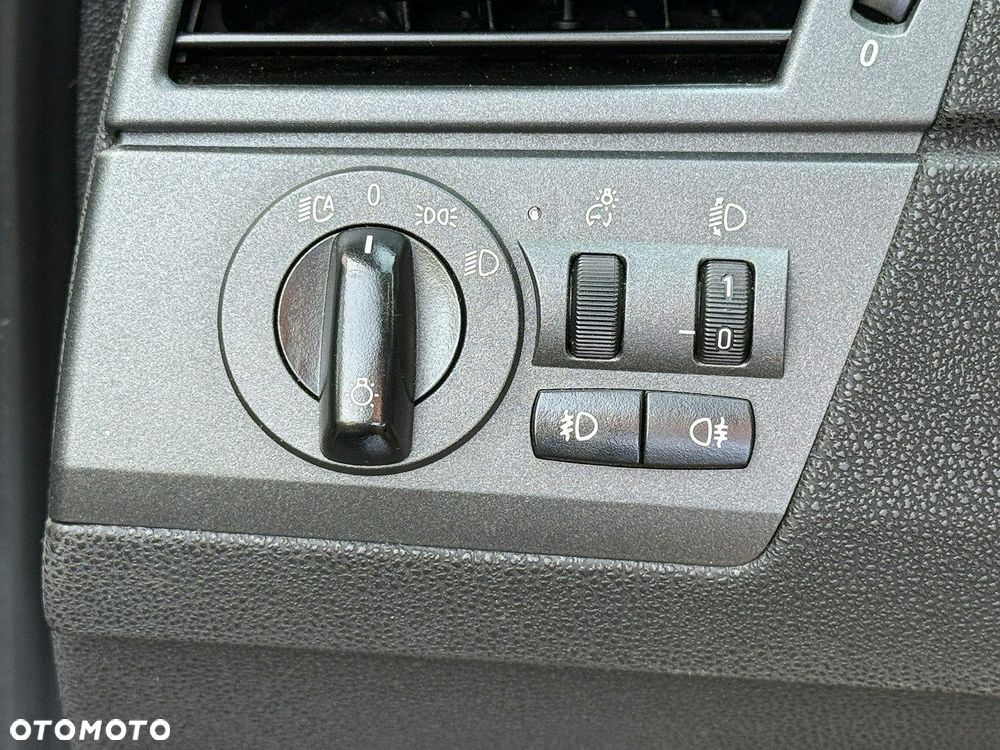 BMW X3 3.0i - 11