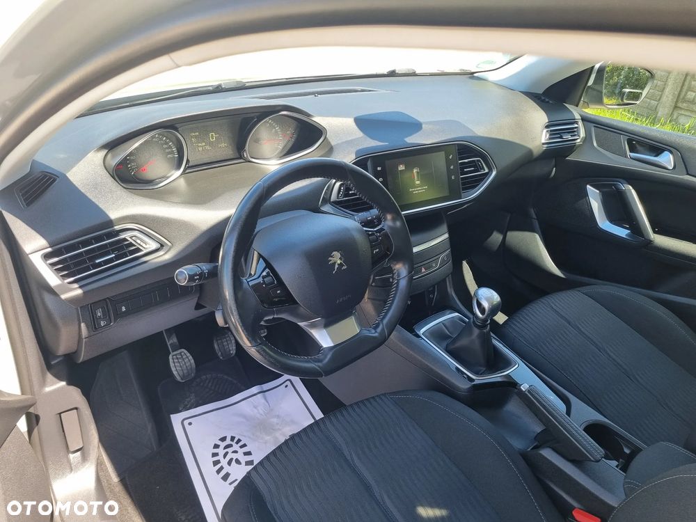 Peugeot 308 125 THP Active - 23