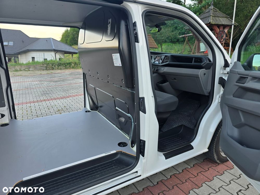 Volkswagen Transporter - 25