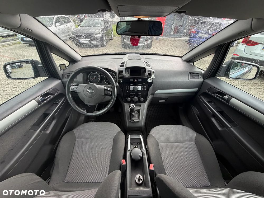 Opel Zafira - 16