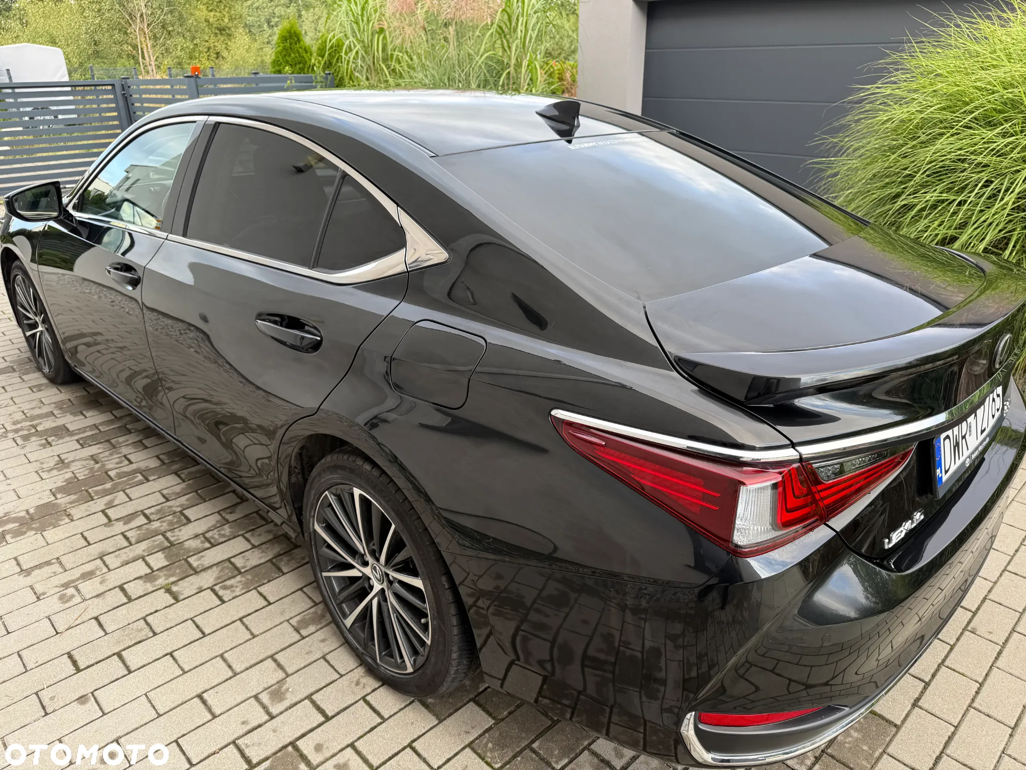 Lexus ES 300h Prestige - 11