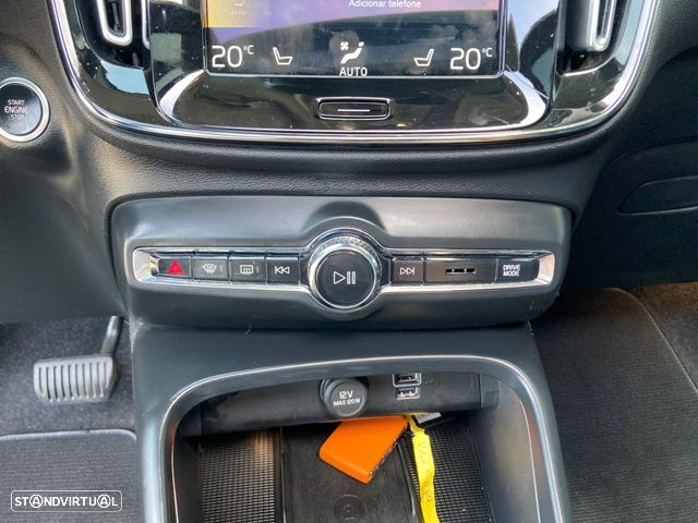 Volvo XC 40 T4 Recharge DKG Inscription Expression - 23