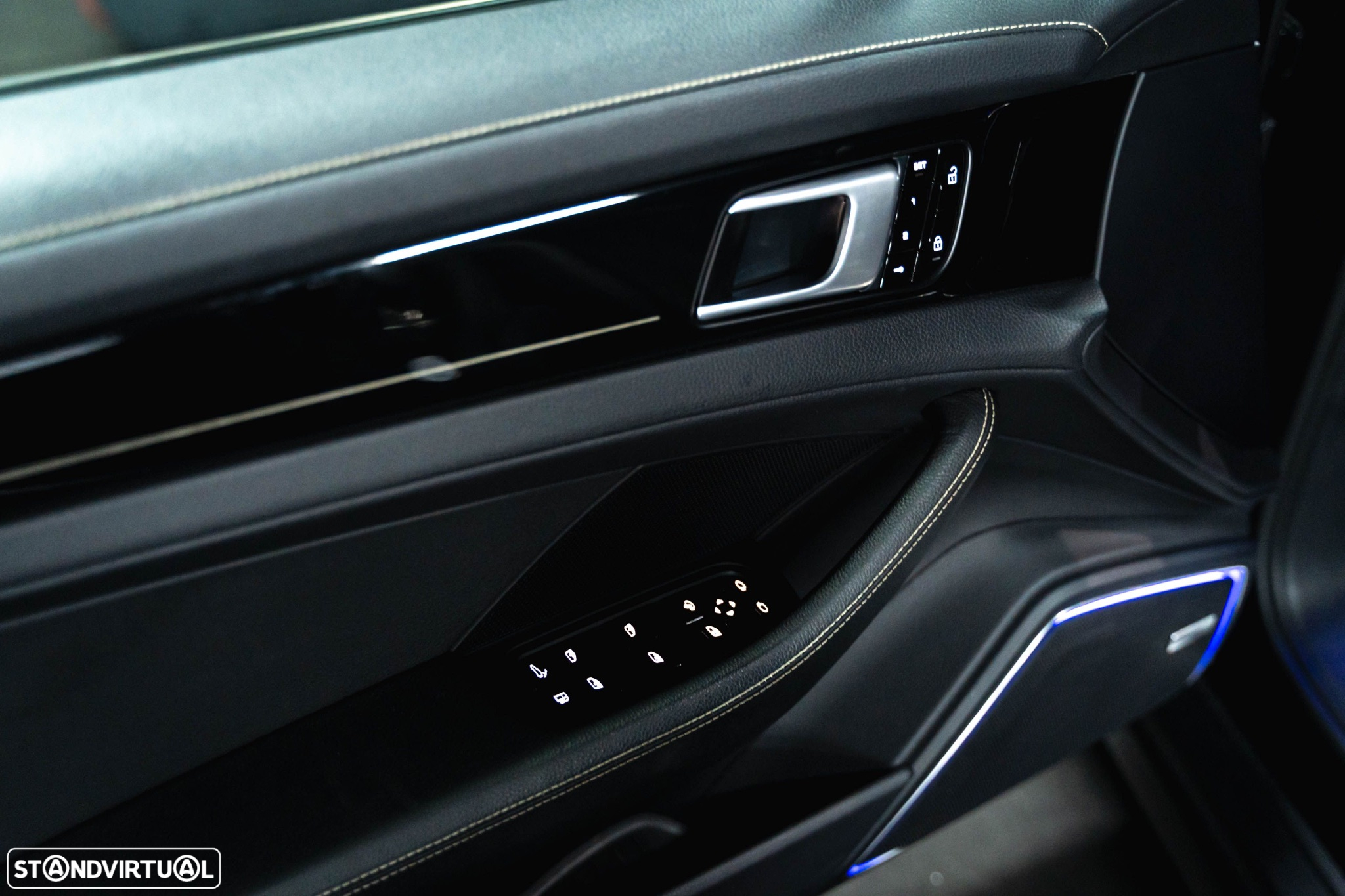 Porsche Panamera Sport Turismo 4 E-Hybrid 10 Years Edition - 6