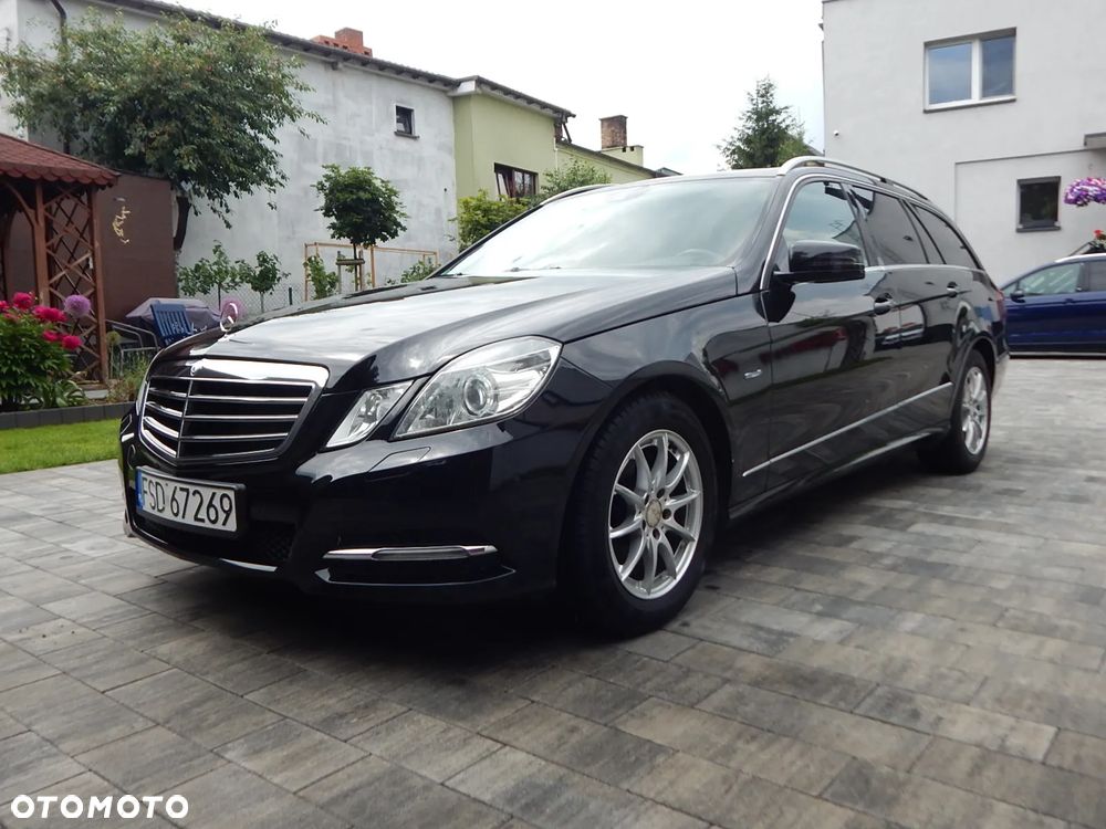 Mercedes-Benz Klasa E 220 CDI DPF BlueEFFICIENCY Automatik Avantgarde - 1