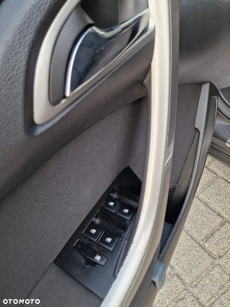 Opel Astra 1.6 Cosmo - 25
