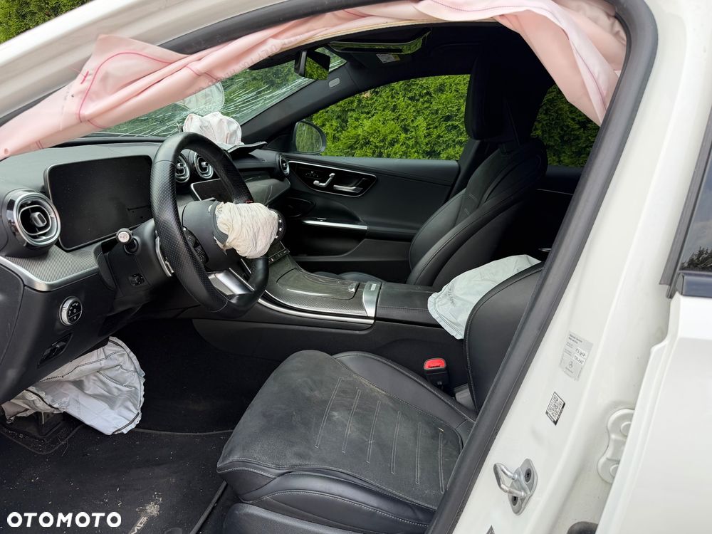 Mercedes-Benz Klasa C 300 4Matic 9G-TRONIC AMG Line - 15