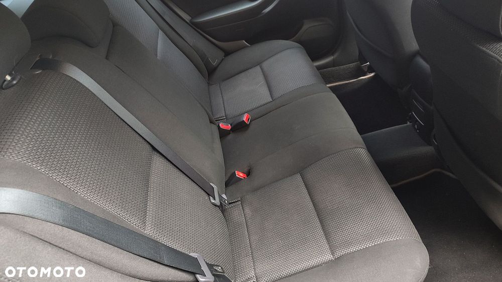 Toyota Avensis 1.8 VVT-i Executive - 36