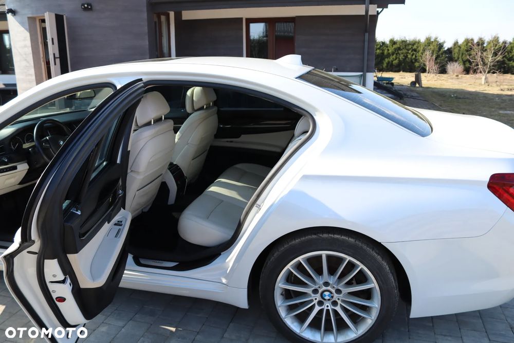 BMW Seria 7 750Li - 19