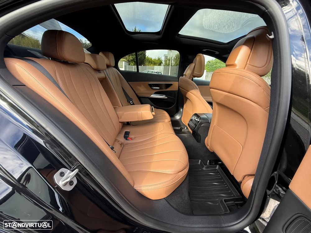 Mercedes-Benz E 300 Standard - 32