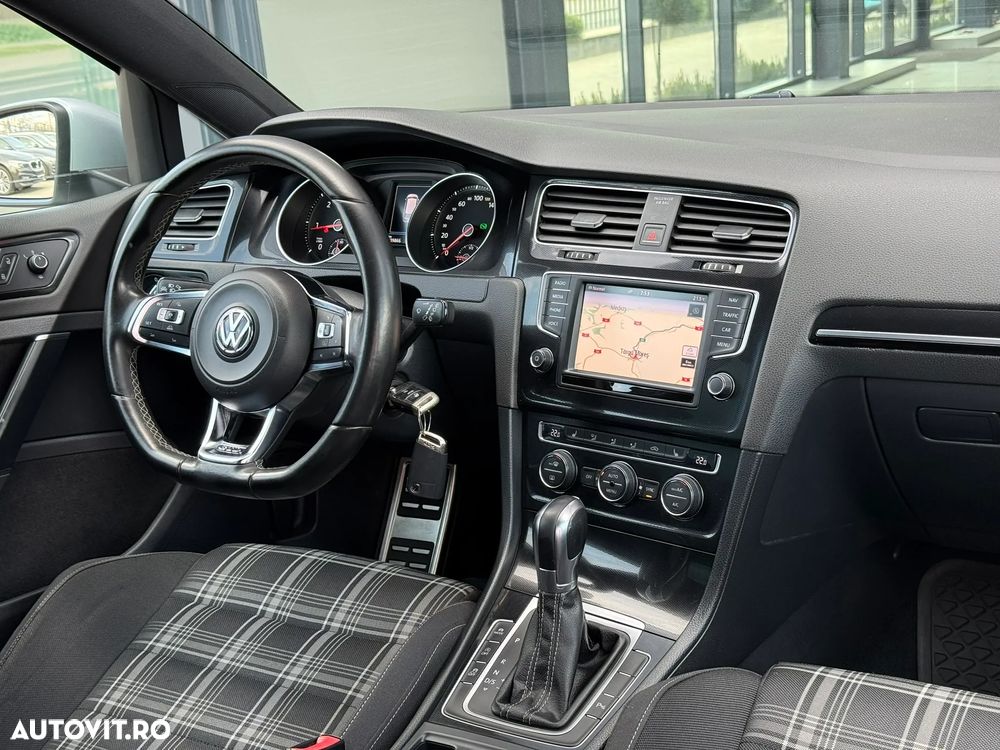 Volkswagen Golf GTD (BlueMotion Technology) DSG - 13