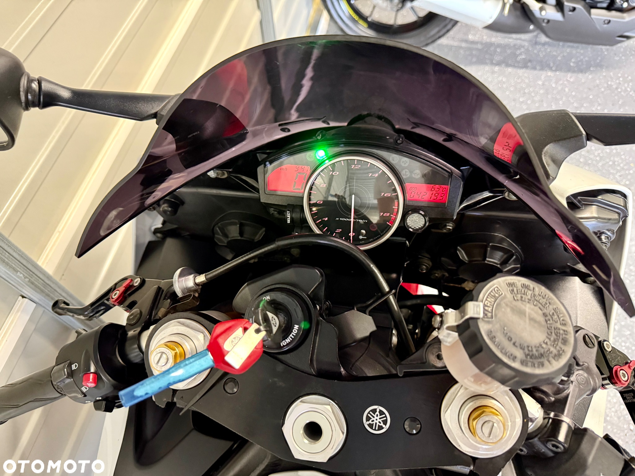 Yamaha R6 - 7