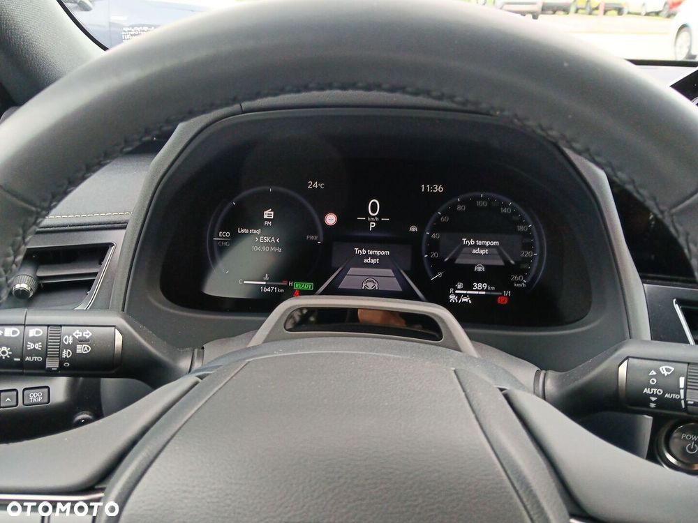 Lexus UX 300h F Sport Design - 16