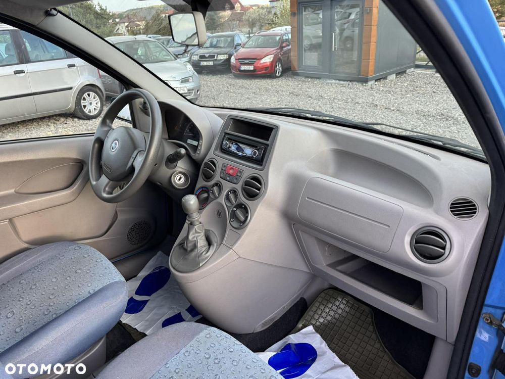 Fiat Panda 1.1 Active dla kobiet - 11