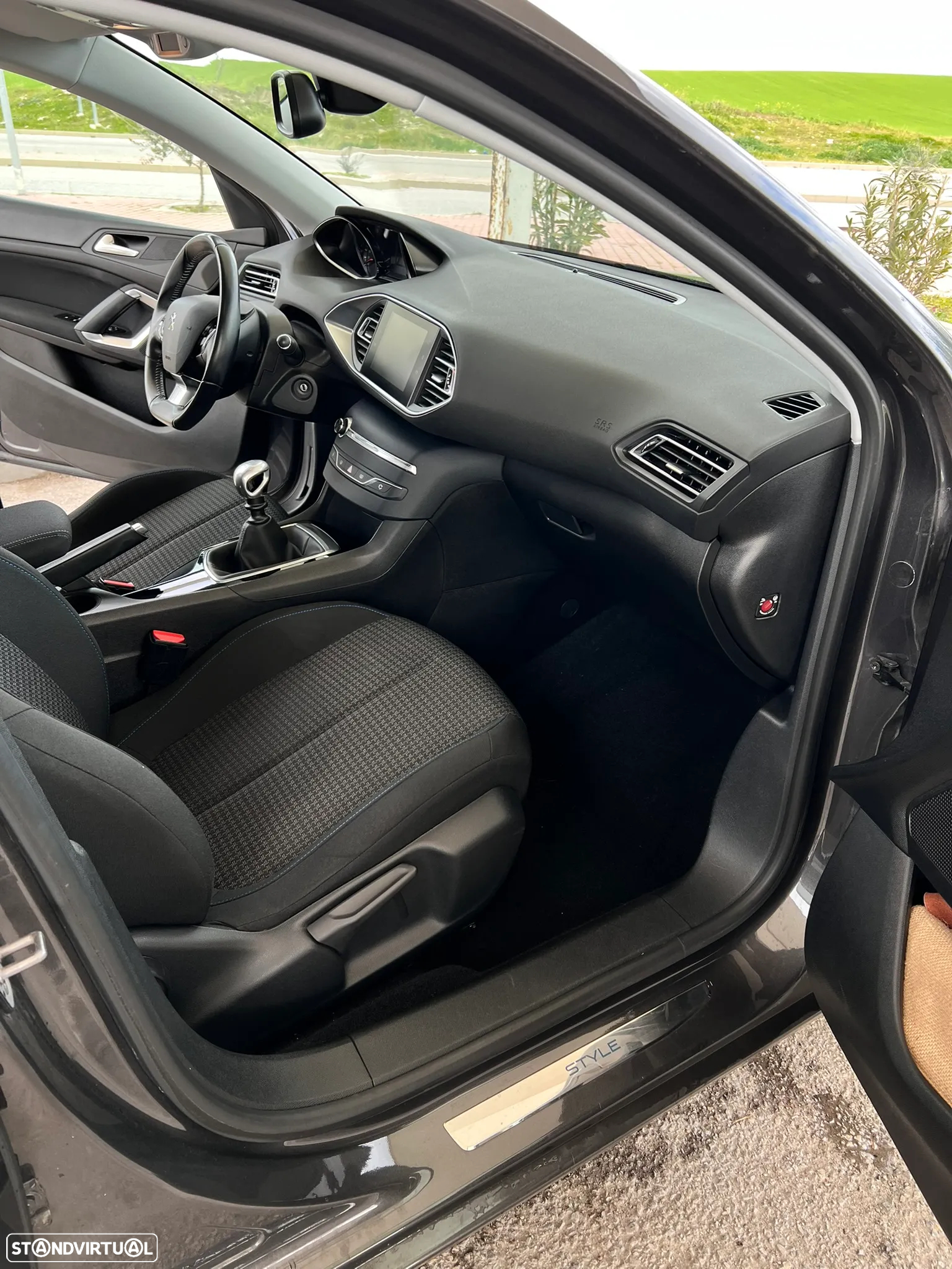 Peugeot 308 SW 1.5 BlueHDi Style - 17